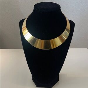 Elegant Gold Choker Necklace